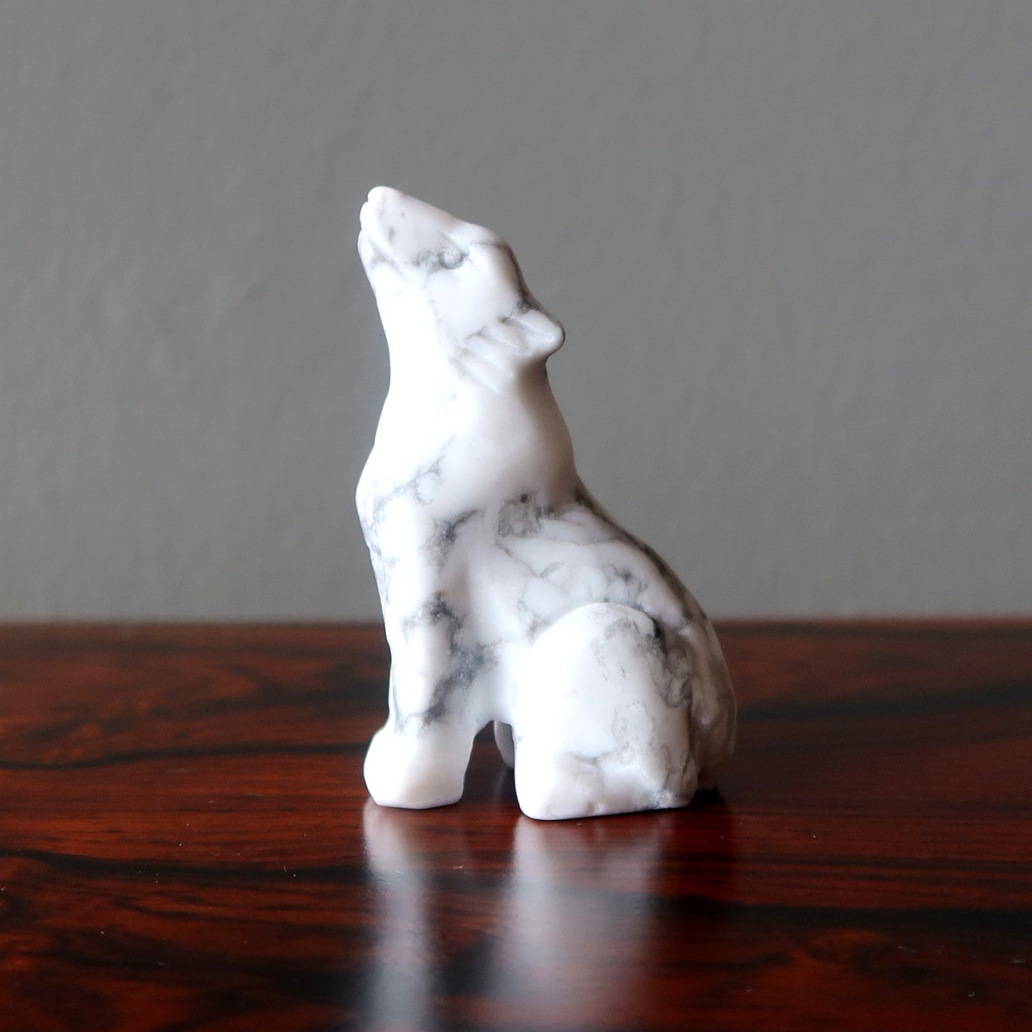 Howlite Wolf Howling Full Moon White Animal