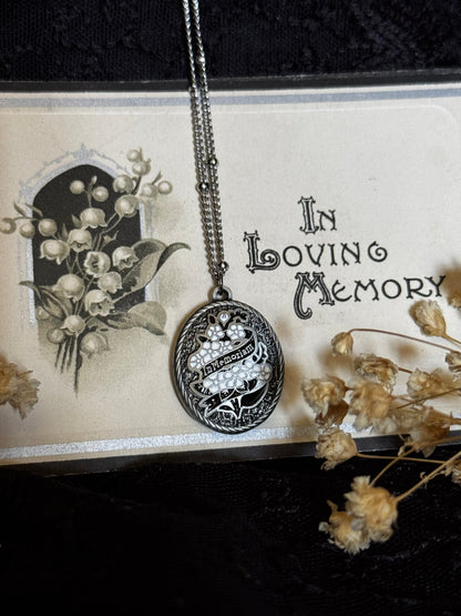 In Memoriam necklace
