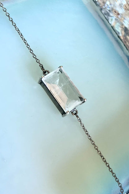 Obscura Stacking Shards in Striated Crystal