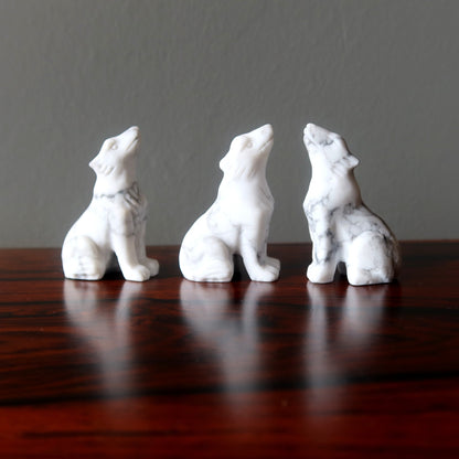 Howlite Wolf Howling Full Moon White Animal